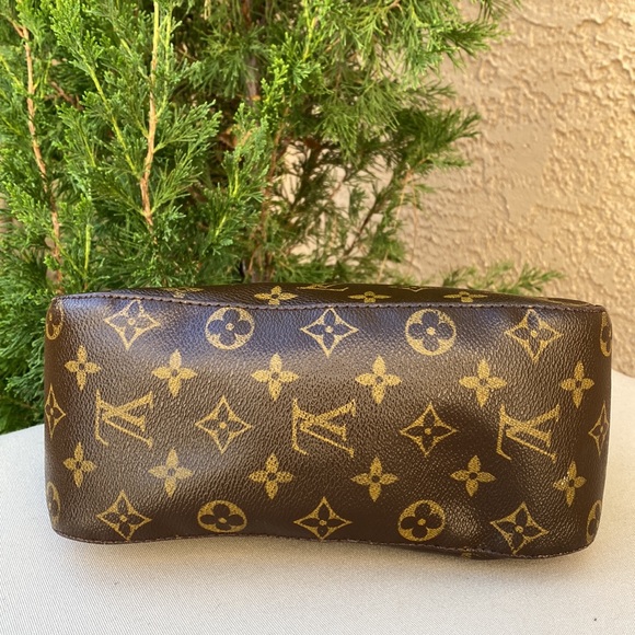 Louis Vuitton - Picture 6 of 16